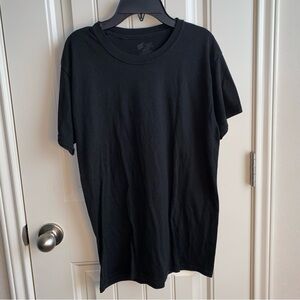 Haynes comfort first black Tee